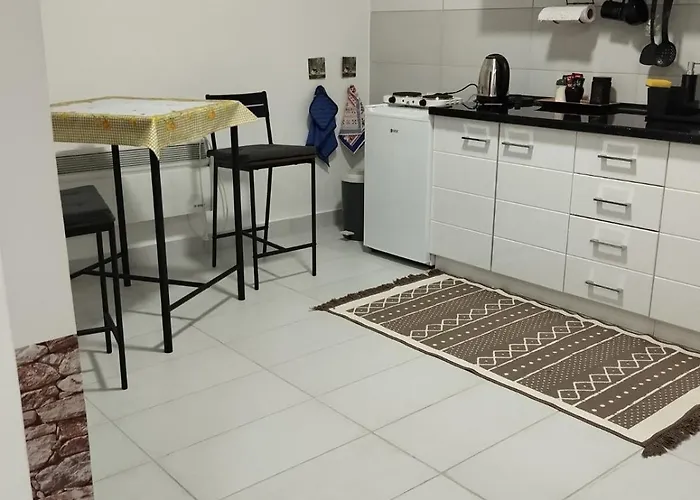 Katy Σρέμσκα Μιτρόβιτσα